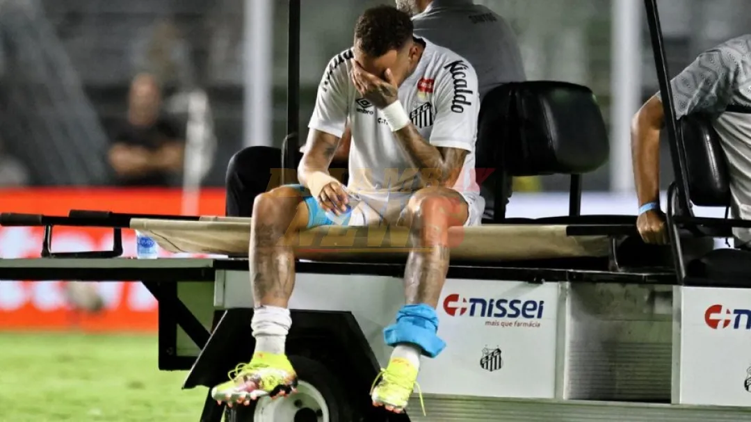 Neymar Jr. rompe en llanto al sufrir una nueva lesión con el Santos de Brasil