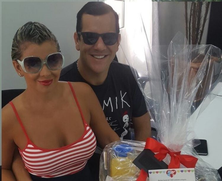 Nuevo chat de Friedmann revela que pidió cuenta en dólares para recibir su ganancia
