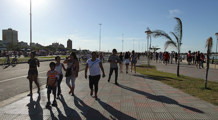 Mitad de semana cálida, lluvias el fin de semana