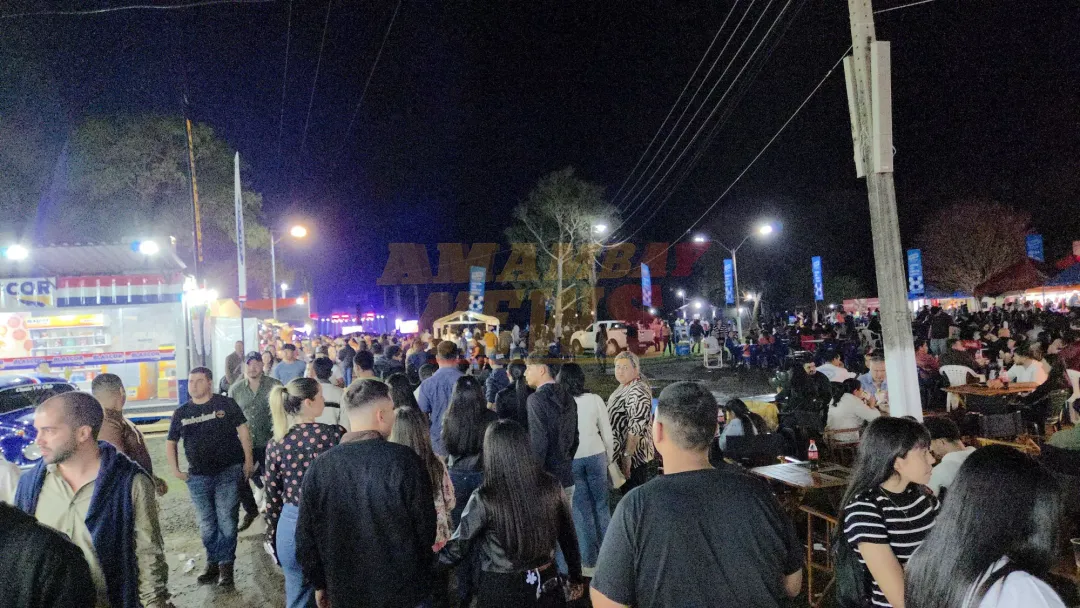 Éxito total en la primera noche de la Expo Norte 2025