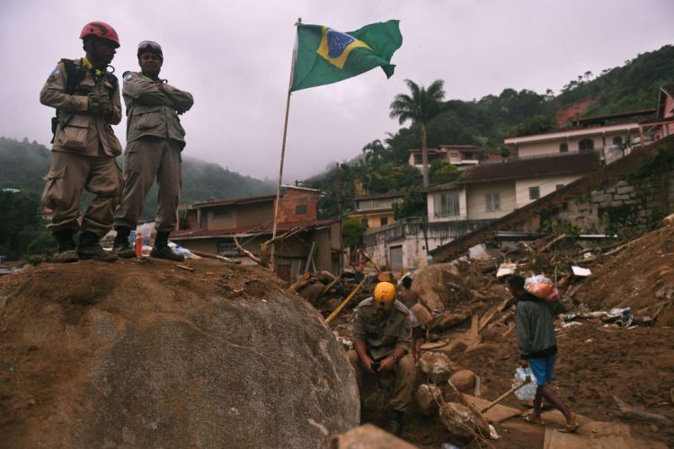 Fuertes lluvias dejan varios fallecidos y desaparecidos en Brasil