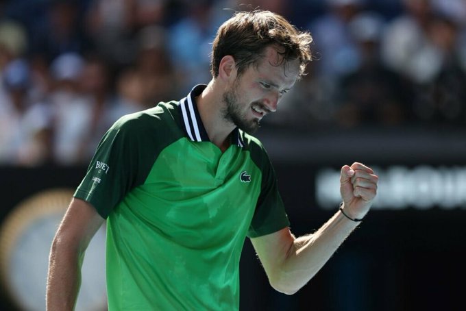 Medvedev avanza a los cuartos de final del Abierto de Australia