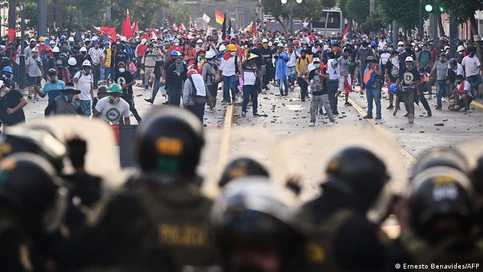Congreso de Perú rechaza por tercera vez adelanto de elecciones