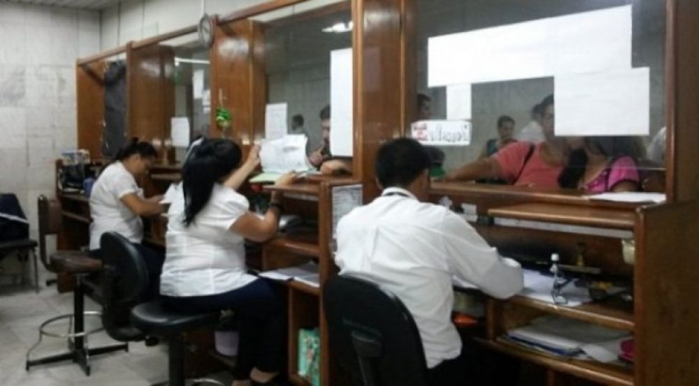 Funcionarios se movilizan hoy para mantener sus abusivos sobresueldos
