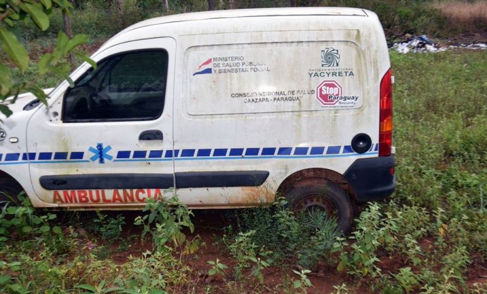 Cementerio de ambulancias en el predio del hospital de Caazapá
