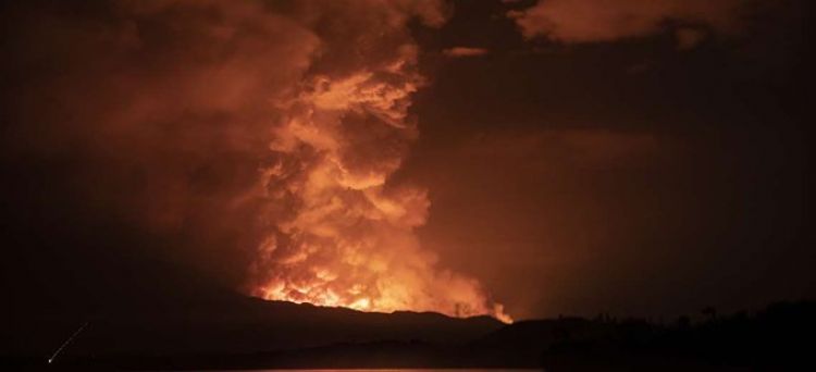Volcán Nyiragongo entra en erupción en el Congo