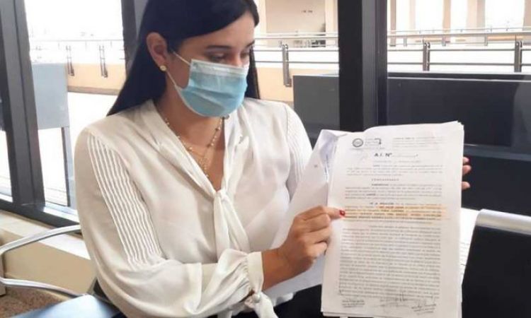 "La jueza nos toma de pelotudos y miente en forma descarada"