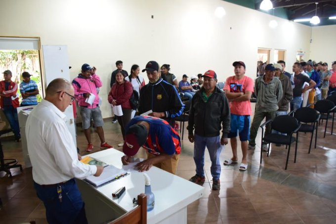 Completan asistencia económica a pescadores de Misiones