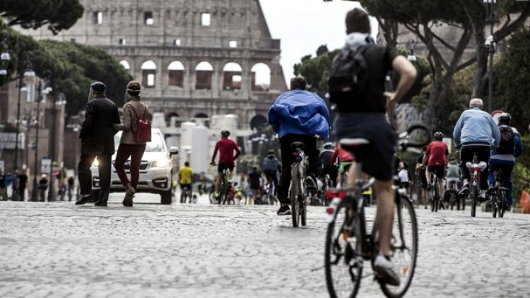 Desde el miércoles, Italia confina a siete de sus 20 regiones por el coronavirus
