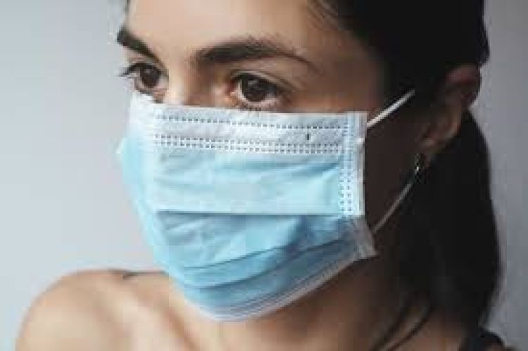 El barbijo sigue siendo efectivo contra el COVID-19: usarlo reduce 53% la posibilidad de contagio