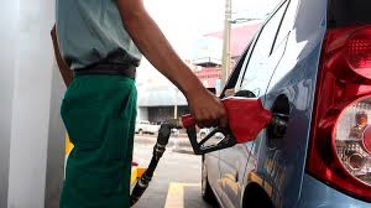 Emblemas privados preparan aumento criminal de Gs. 1.500 por litro