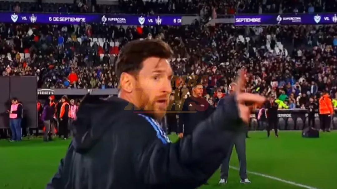 Messi explota contra Juan Gabriel Benítez