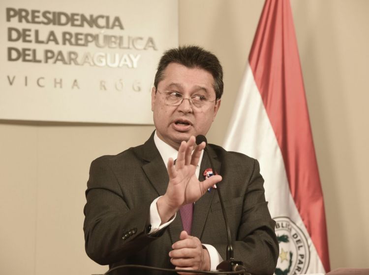 Según Gustavo Leite, este Gobierno entró para llenarse los bolsillos en el proceso