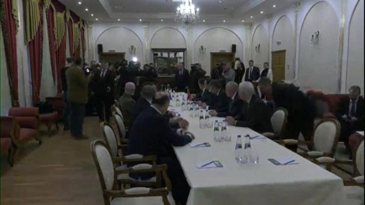 Rusos y ucranianos empiezan a hablar, la clave de la negociación es un alto el fuego inmediato