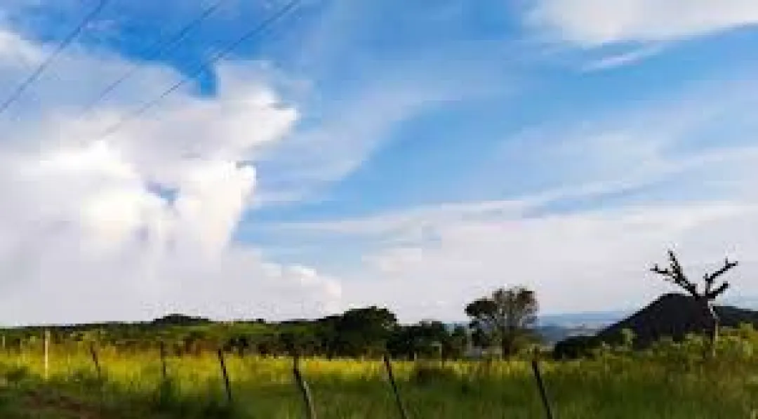Anuncian día fresco a cálido para este jueves