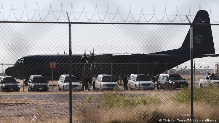 México repatría otros 23 cuerpos de migrantes muertos en incendio