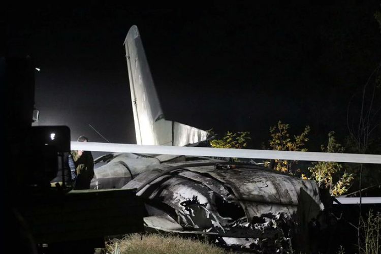 Al menos 22 muertos al estrellarse un avión militar en Ucrania