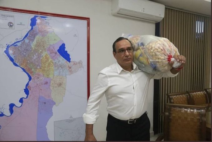 Juez admite imputación contra ex gobernador Hugo Javier González