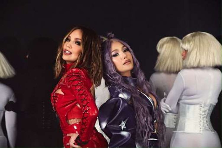 Thalía vuelve a sorprender con un reguetón