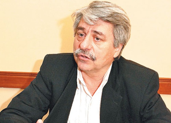 Canese afirma que revisión del Anexo C no puede estar en manos de un «contrabandista de cigarrillos»