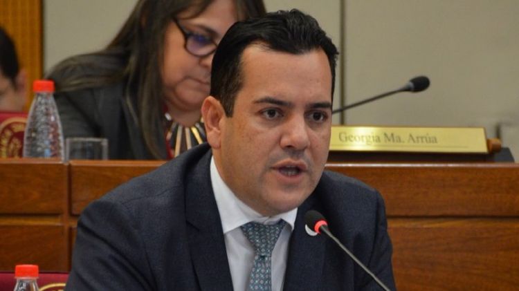 Presentan oficialmente el pedido de pérdida de investidura de Rodolfo Friedmann