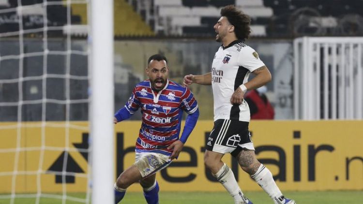 Fortaleza pasa a octavos y manda a Colo Colo a Sudamericana