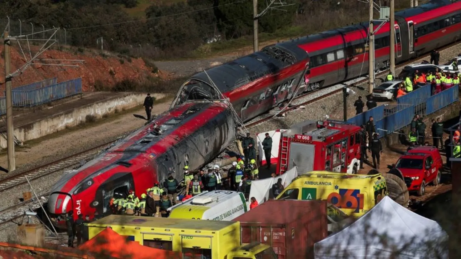 Accidente en España: incrementa a 39 el número de fallecidos tras el descarrilamiento de dos trenes