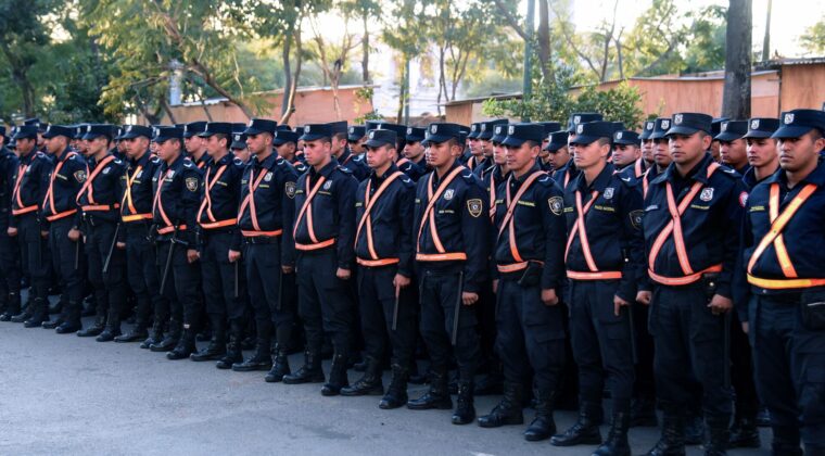 100 % de la Policía acuartelada desde este sábado para traspaso de mando presidencial
