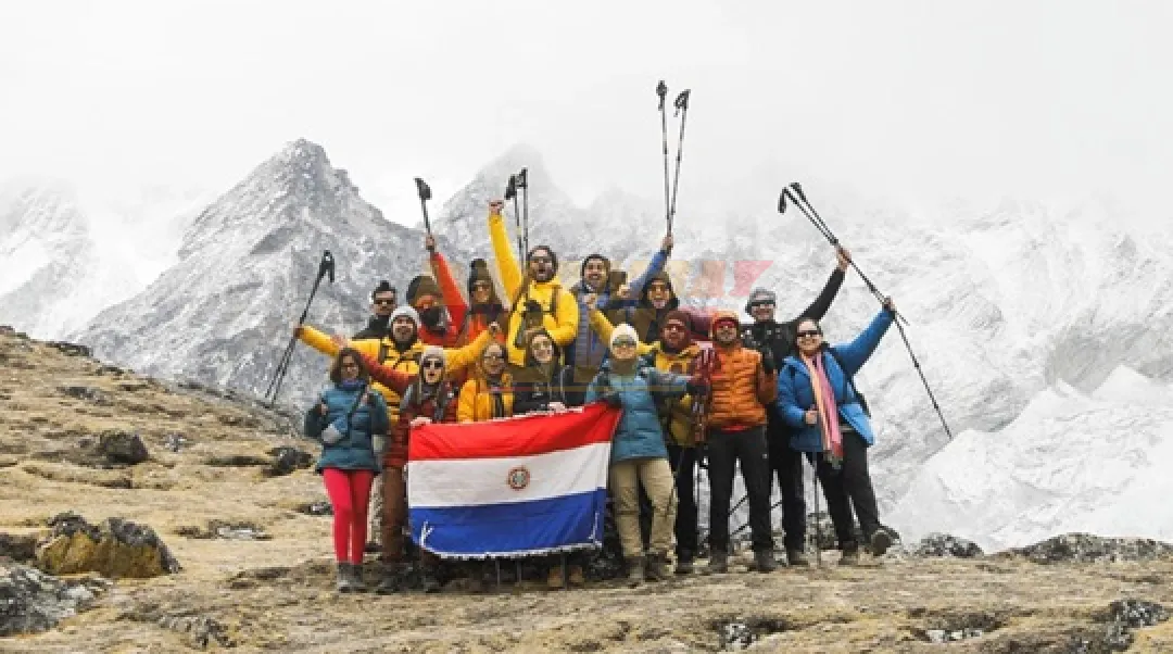 Paraguayos conquistan el campo base del Everest por primera vez