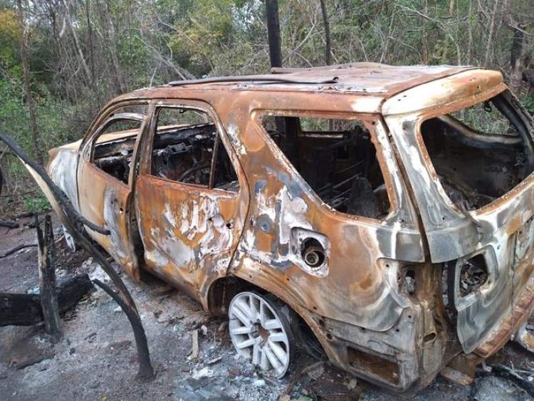 Incineran y abandonan vehículo en Puentesiño