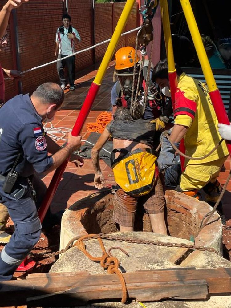 Sexagenario muere mientras limpiaba pozo de 20 metros de profundidad