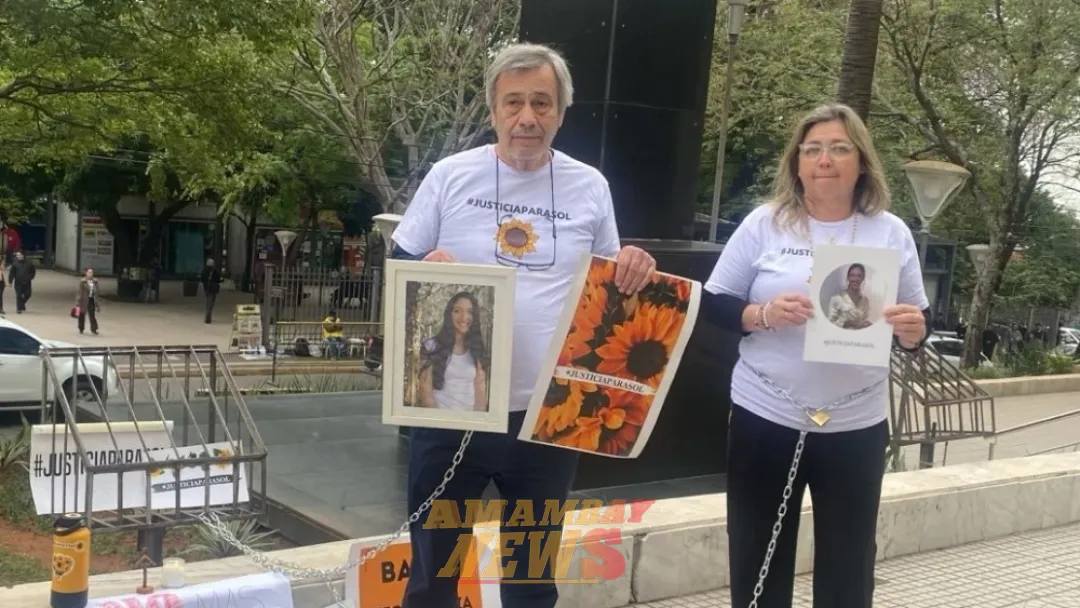 Padres de Sol Chávez vuelven a encadenarse frente a la Corte exigiendo nuevo juicio