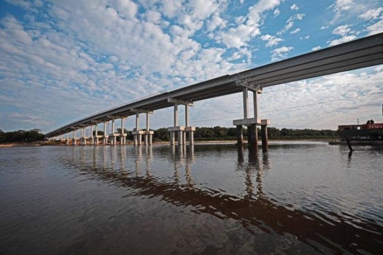 Puente construido sobre el río Tebicuary sería hablitado antes de fin de año, indican