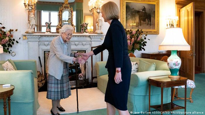 Liz Truss asume como primera ministra del Reino Unido