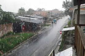 Jueves cálido, con lluvias dispersas y ocasionales tormentas
