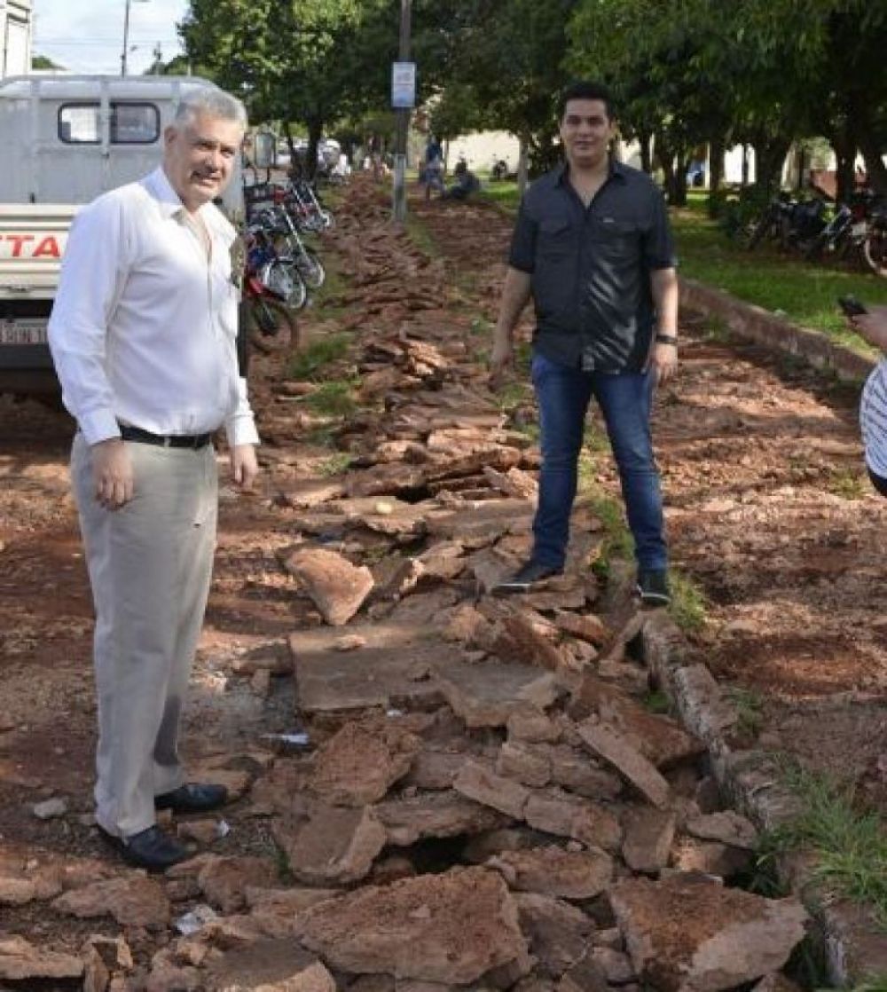 Mientras los lobos aúllan el Progreso de Pedro Juan Caballero Continúa