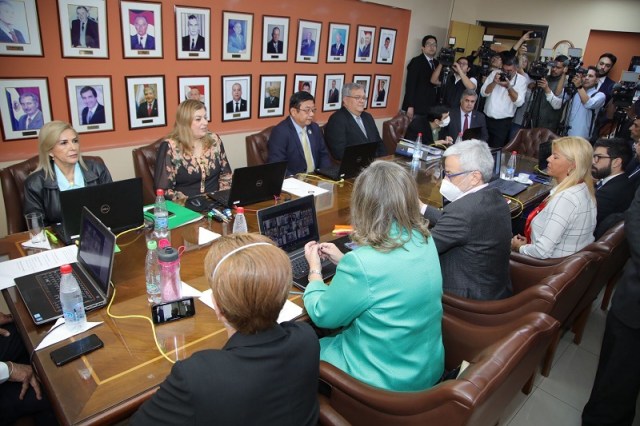 Suspenden reunión de mesa directiva del Senado por ausencia de legisladores