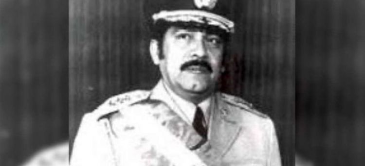 Muere expresidente salvadoreño acusado de masacre a estudiantes