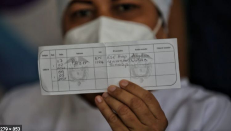 Pueblo de Colombia impone el encierro a los antivacunas contra el covid
