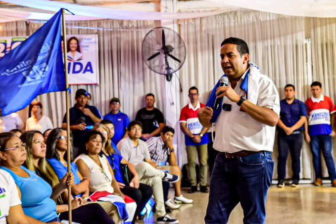 Faltaban médicos porque estaban en una reunión en la ANR