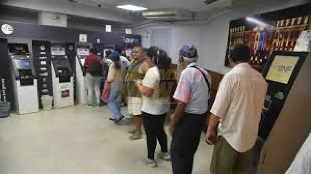 Hoy pagan a beneficiarios de Tekopor y Adultos Mayores, se incluye a los de 77 aos