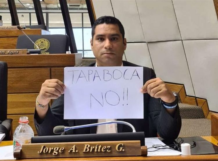 Diputado le dice no al uso del tapabocas