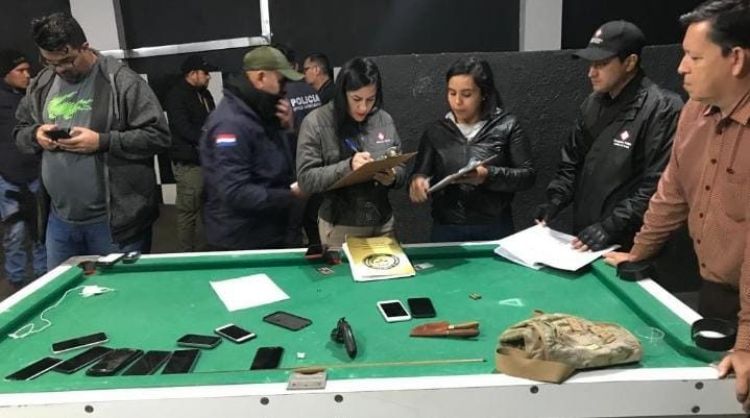 Detienen a un hombre en PJC por presuntos vínculos con el crimen de los tres policías en Puentesiño
