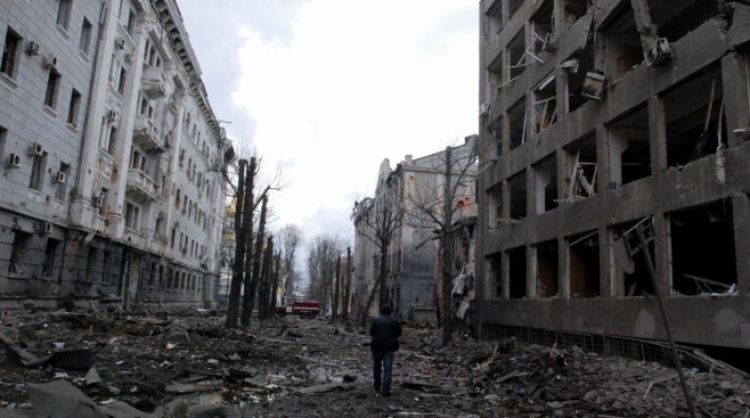 Al menos seis muertos en bombardeo ruso en segunda ciudad de Ucrania