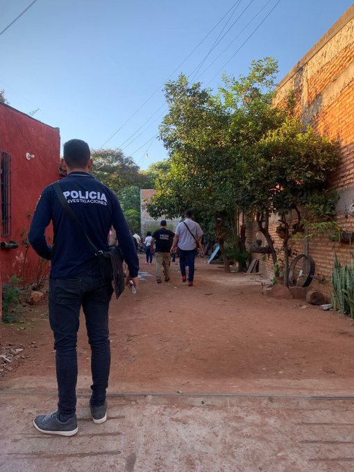 Detienen a dos presuntos asaltantes en San Antonio