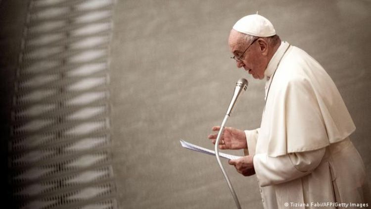 El papa pide a parlamentarios leyes urgentes en favor del clima