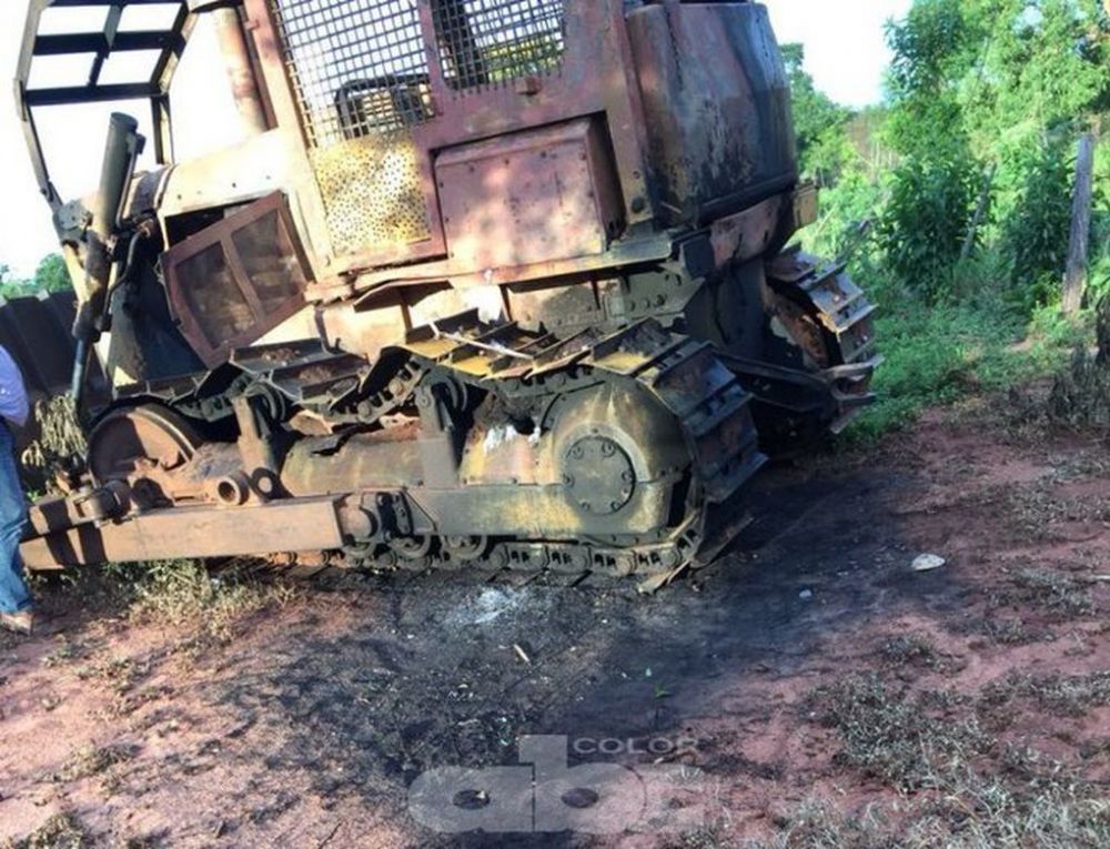 Atacan estancia y queman tractor en Caazapá