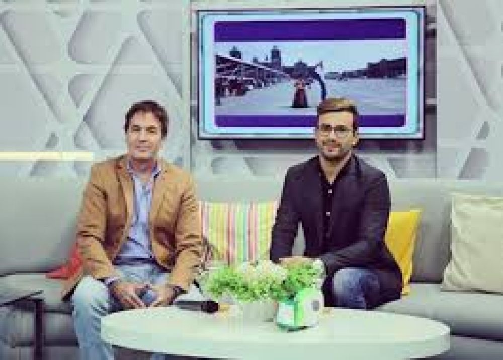 Recuerdan ingreso de pedrojuanino a los medios: Llegó siendo el chongo de Enrique Vargas Peña