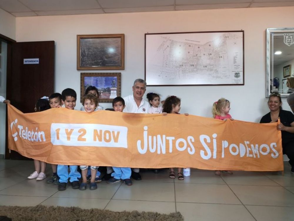 José Carlos Acevedo compartió con los chicos de Teletón