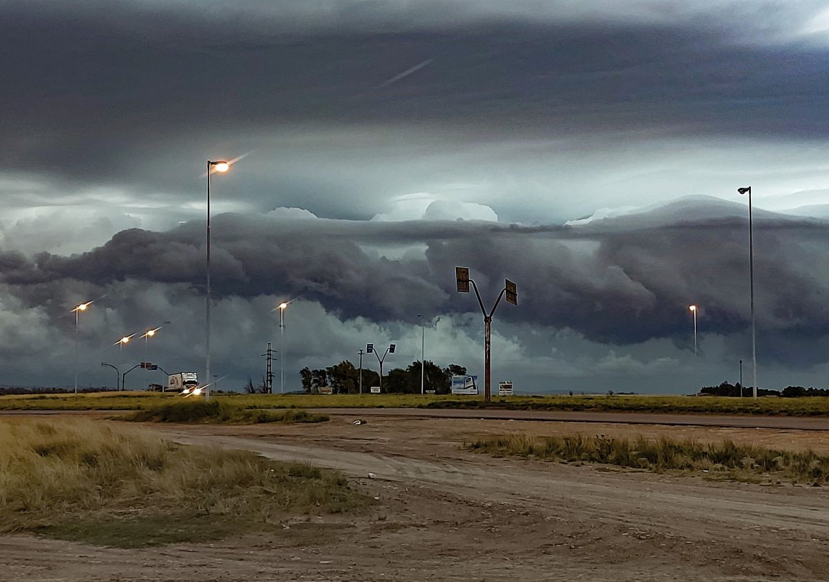 Meteorología pronostica tormentas eléctricas en todo el país este lunes